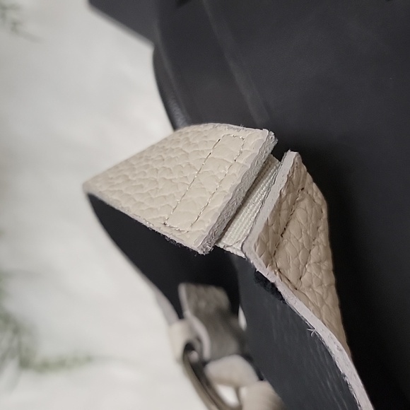 E8 by MIISTA | Kornelia Pebbled Leather Caged Platform Sandals - Picture 10 of 15